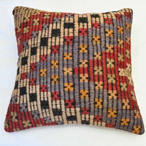 Kilim Cushion O-1096