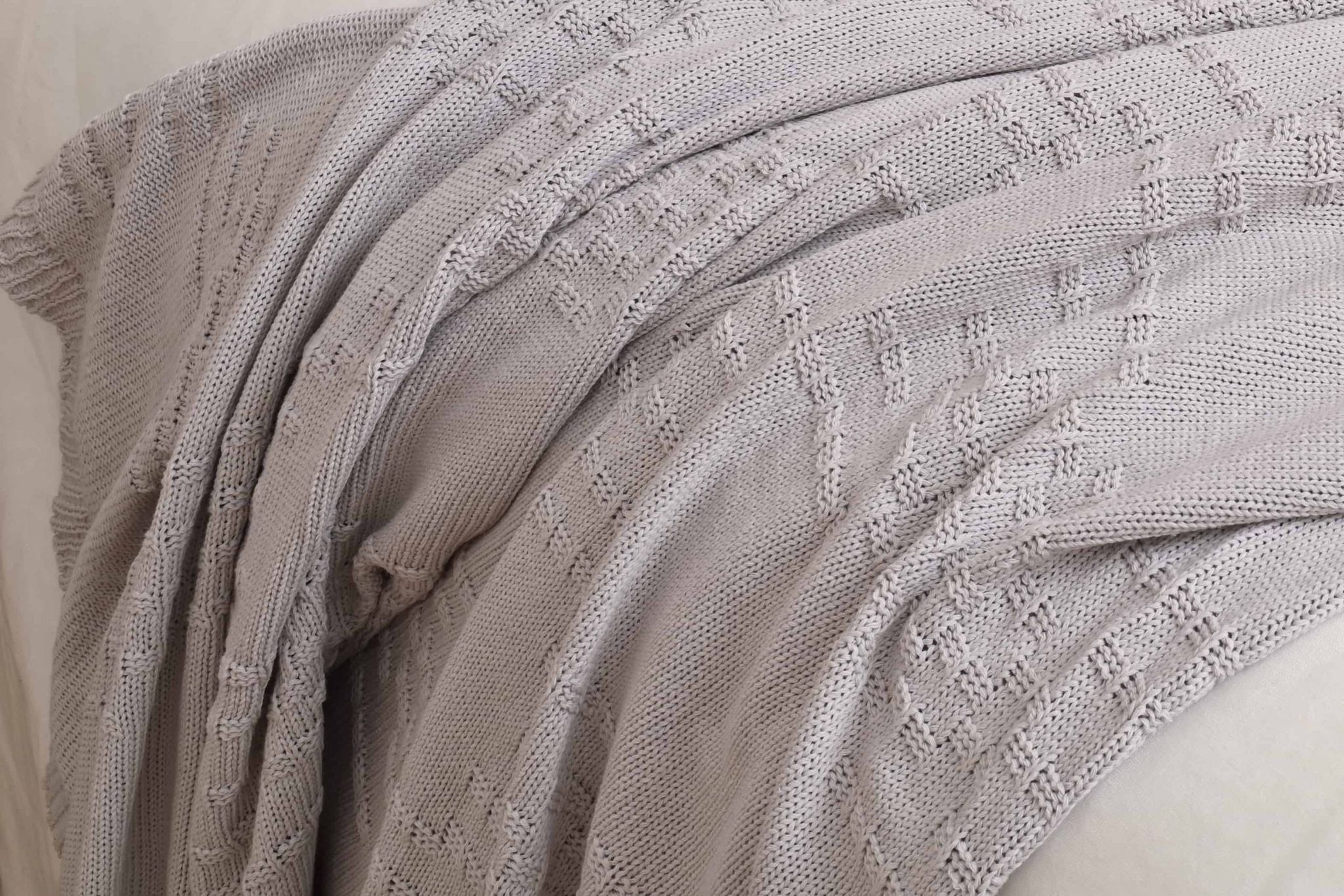 Winter's Grey Cotton Knitted Throw - Image 2