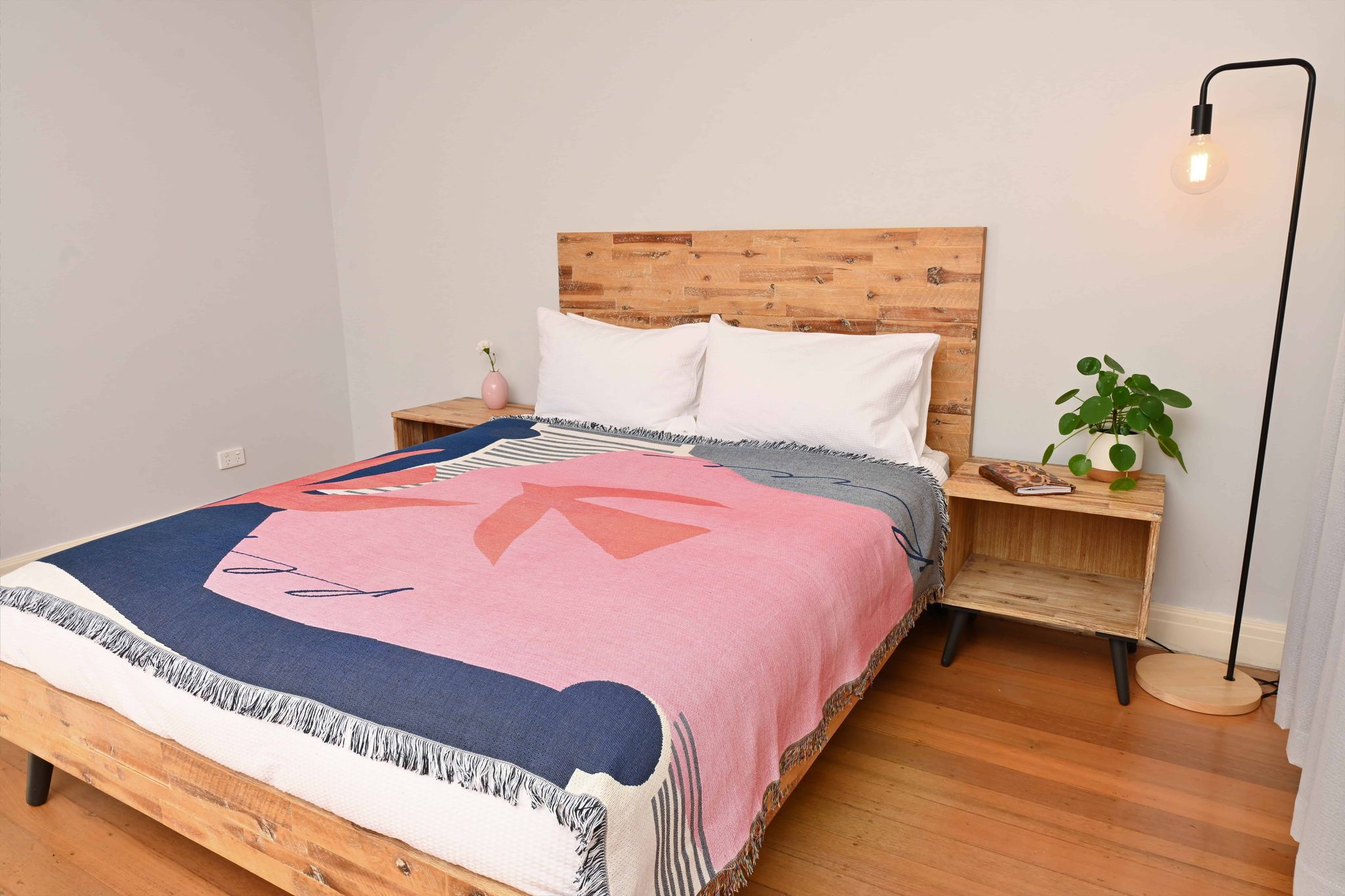 Soaring Geometric Throw Medium Large - Image 6