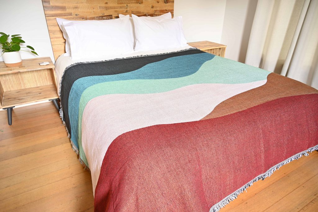 Waves Throw/Picnic Rug Large