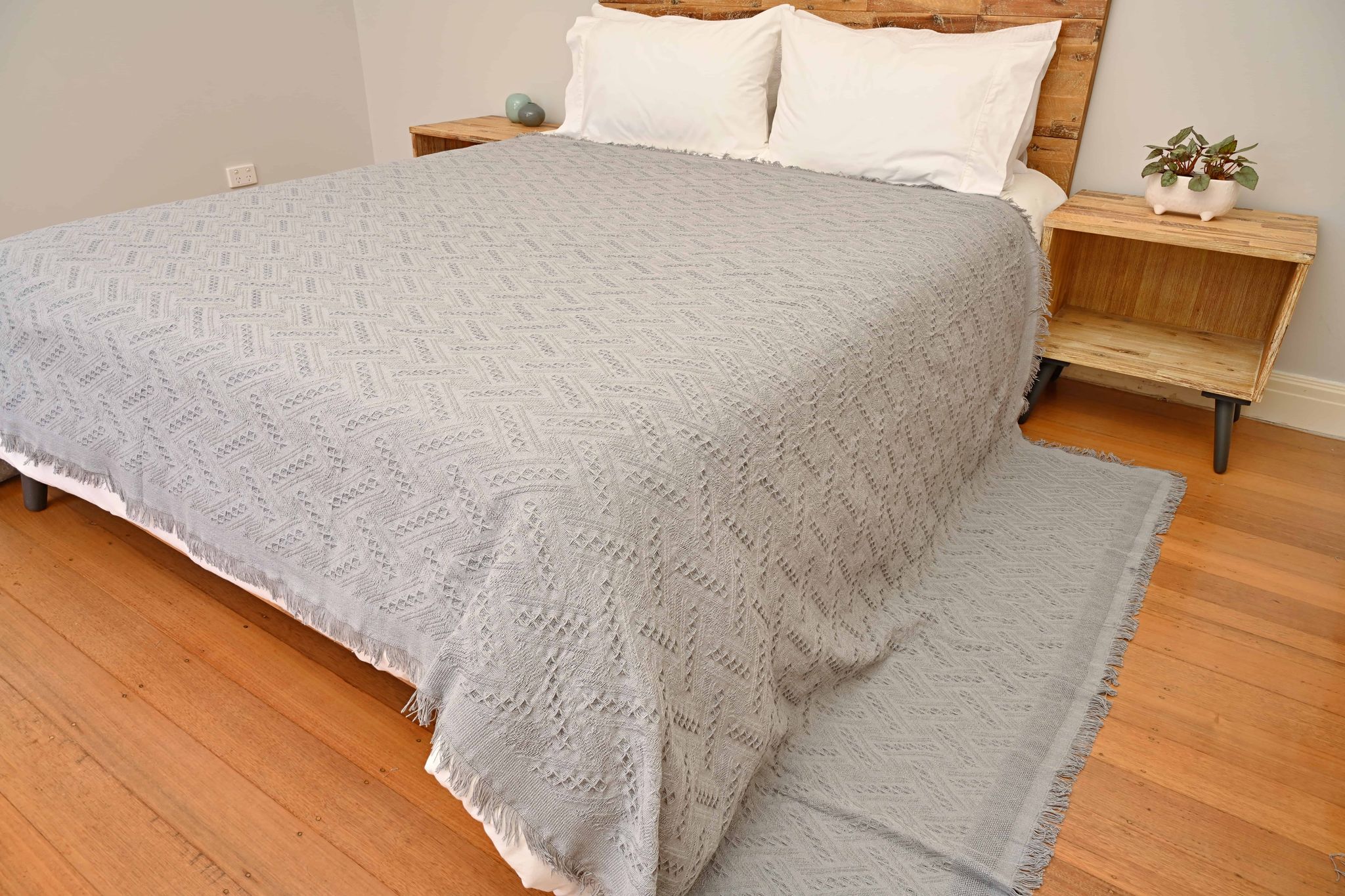 Vintage Style Woven Throw Extra Large Grey - Image 5