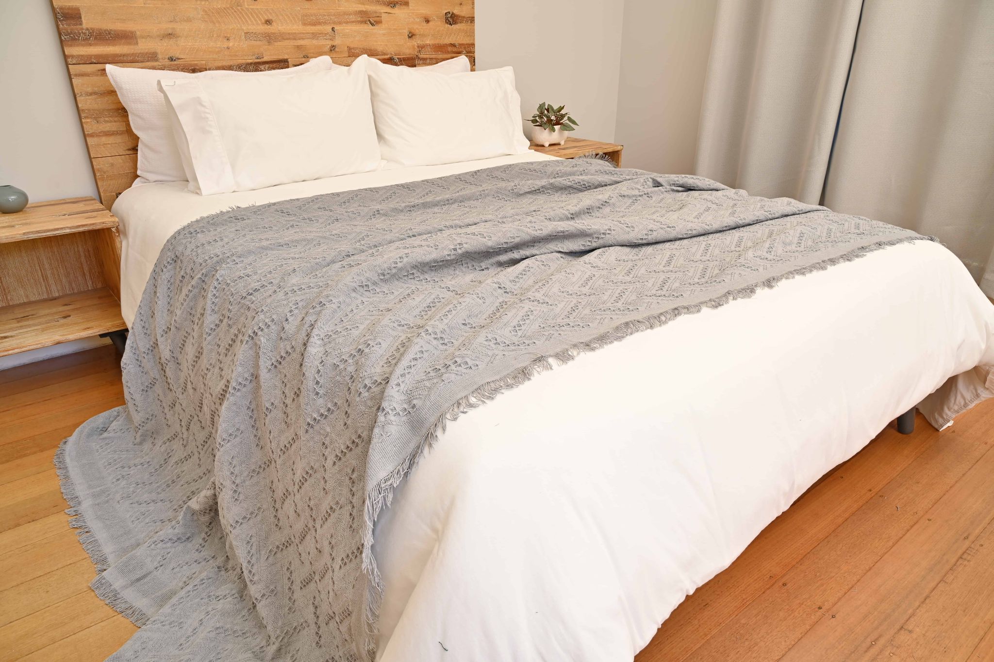 Vintage Style Woven Throw Extra Large Grey - Image 4