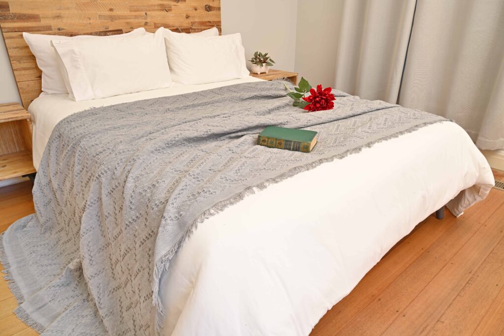 Vintage Style Woven Throw Extra Large Grey